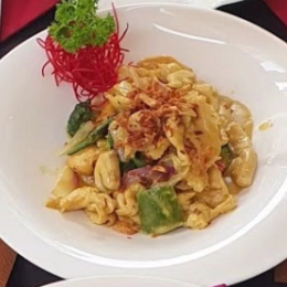 Poulet au curry jaune